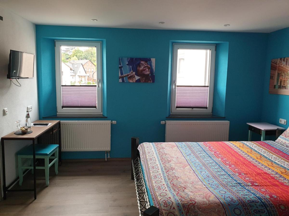 Hotel Schlafwelt - Schalkhaus-Kuba à Elsenfeld Extérieur photo